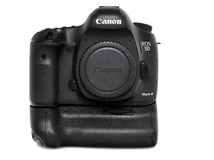 EOS5DMark III ボディ+BG-E11グリップ