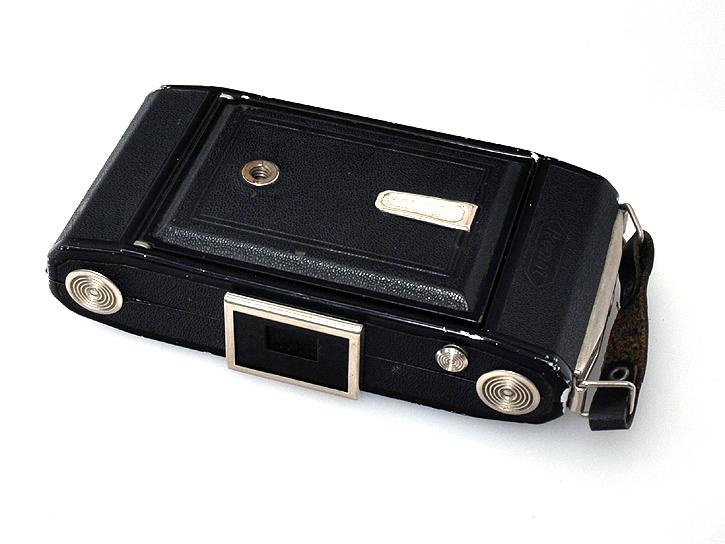 ZEISS IKON Ikonta 520/2  Novar 10.5cm F6.3