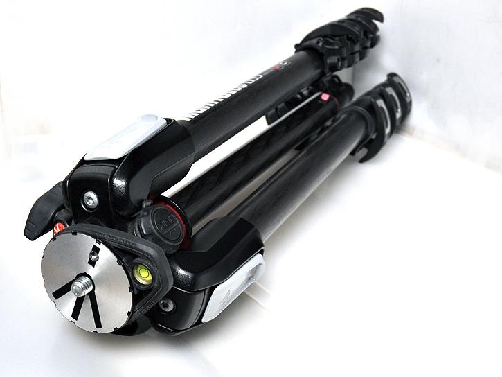 Manfrotto 055プロカーボンファイバー三脚4段 MT055CXPRO4