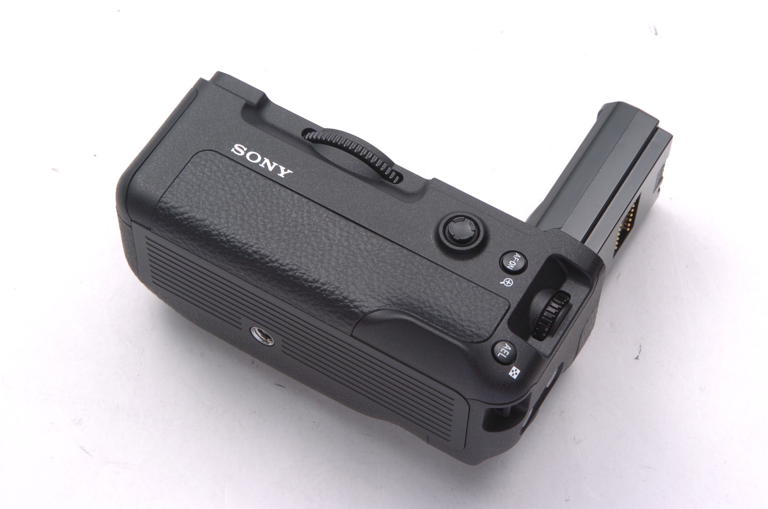 縦位置グリップ VG-C3EM (α9/α7R III/α7III用)