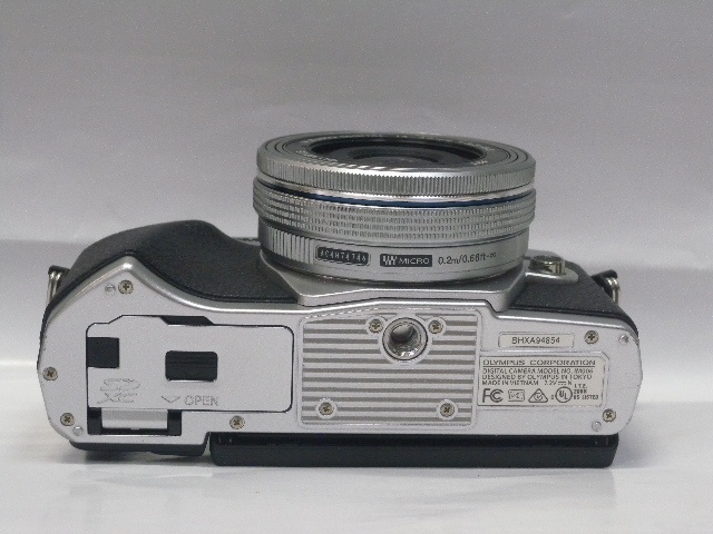 OM-D E-M10III MズイコーD14-42EZ