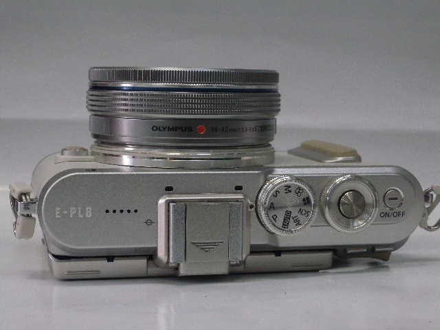 ペンE-PL8 MズイコーD14-42EZ