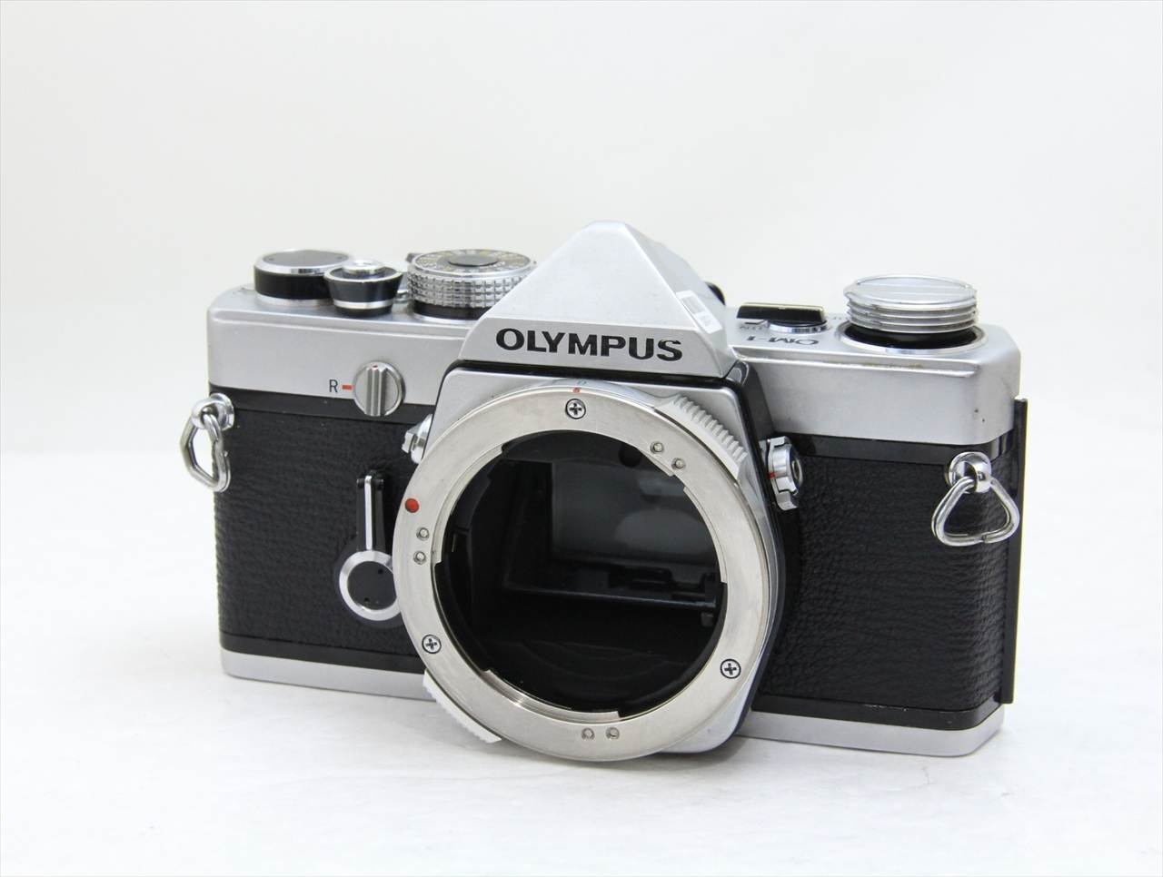 【中古】 オリンパス・OMシステム(olympus・OM SYSTEM) OM-1 シルバー