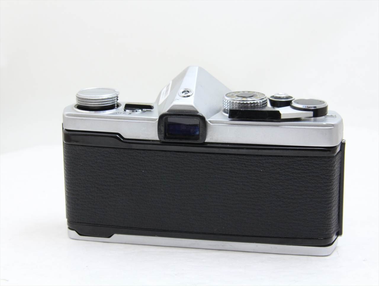 【中古】 オリンパス・OMシステム(olympus・OM SYSTEM) OM-1 シルバー