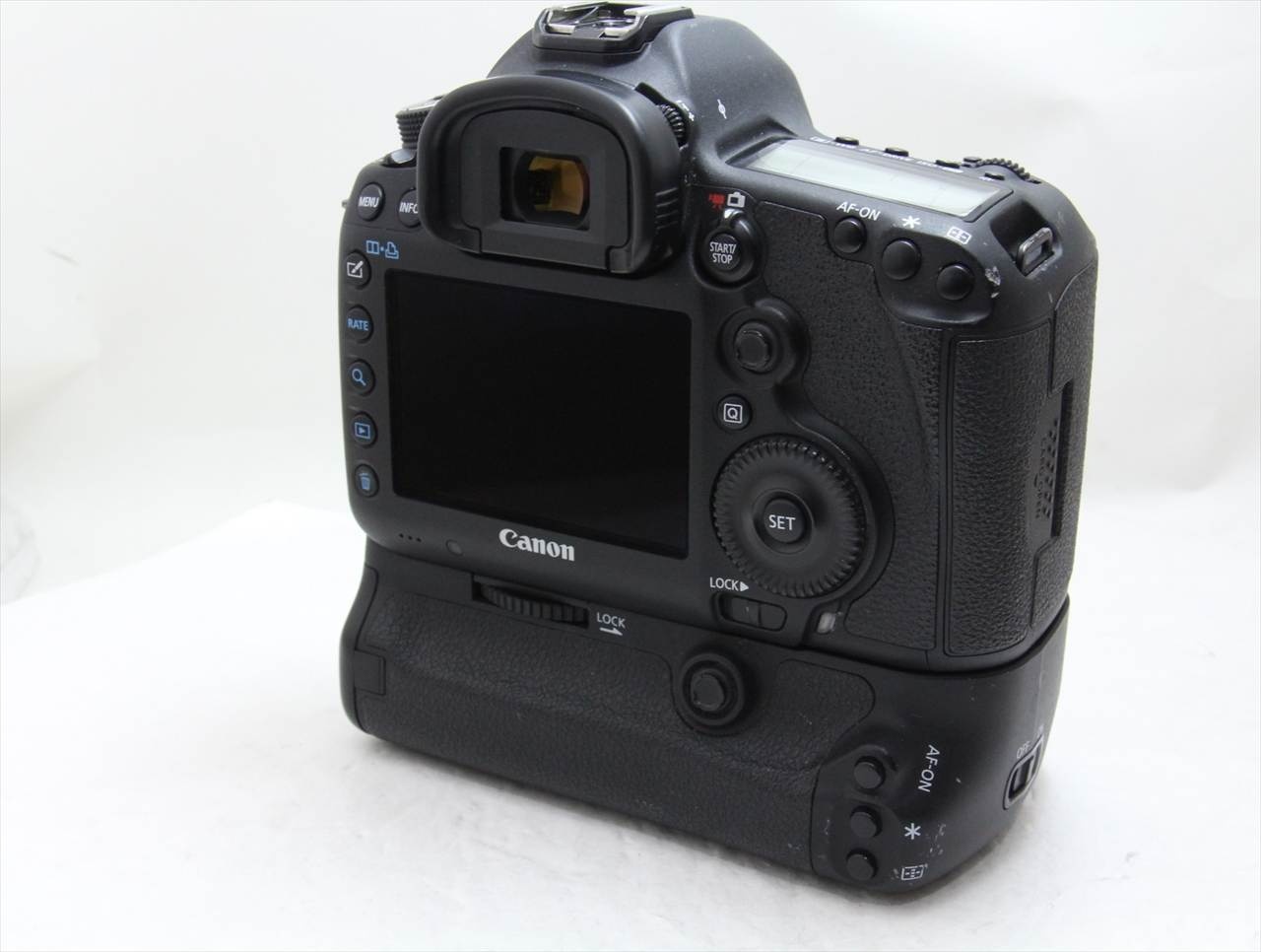 【中古】 キヤノン(canon) EOS 5D Mark III ボディ + BG-E11