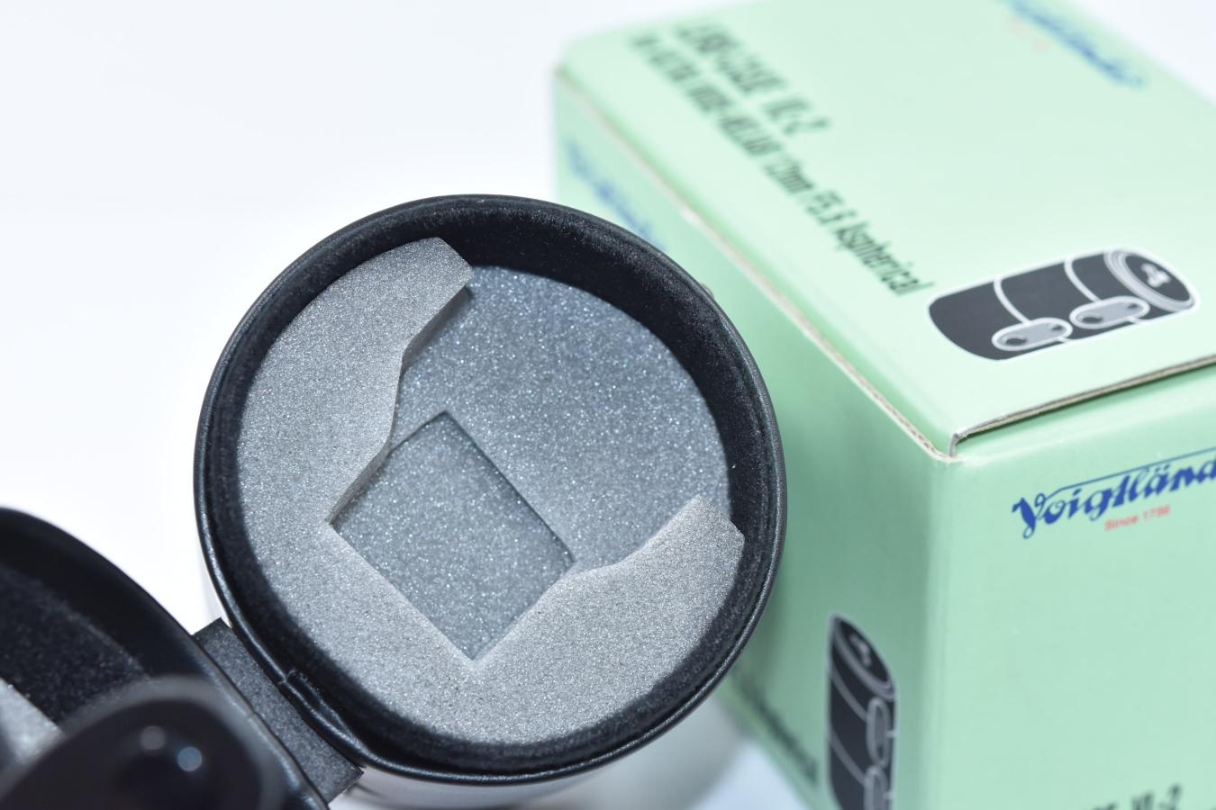 【コレクション向け】 Voigtlander LENS-CASE VL-2【for ULTRA WIDE-HELIAR 12/5.6 Aspherical】