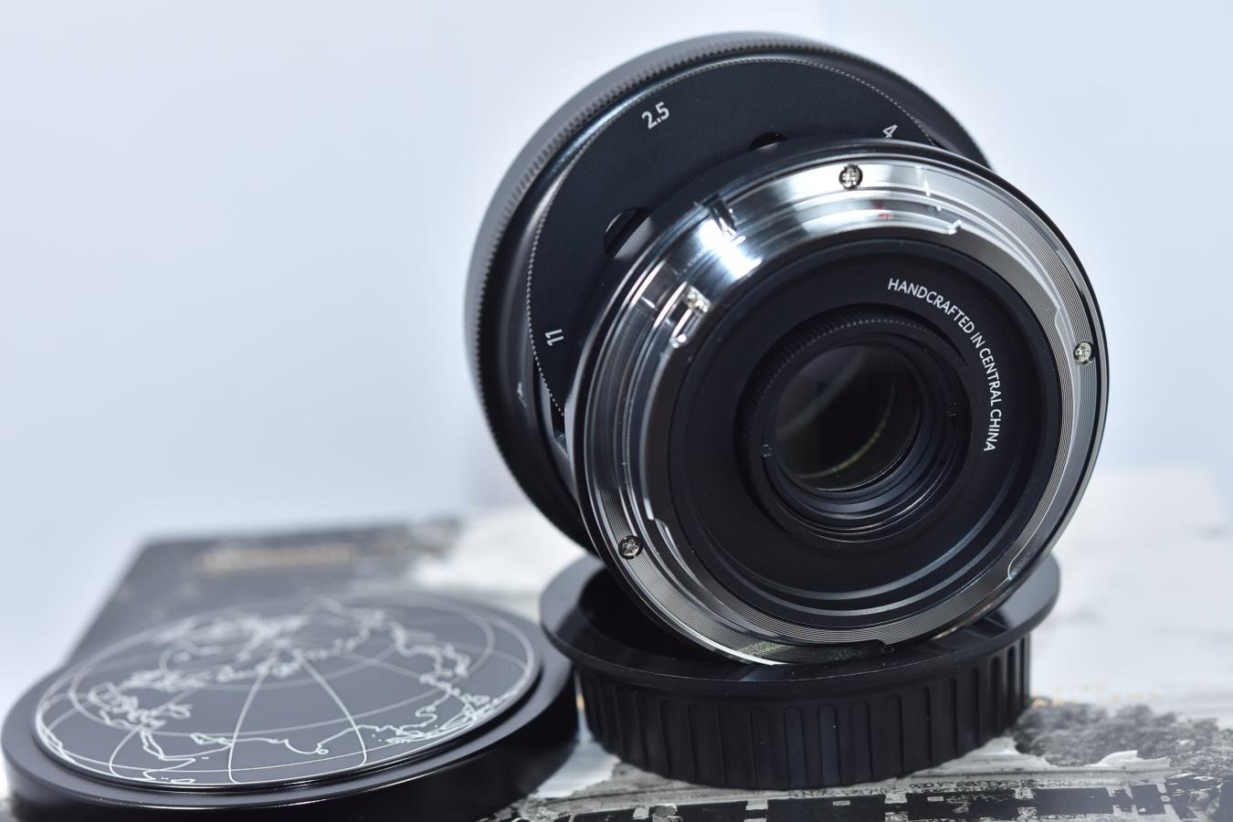 Lomography Lomogon 32mm F2.5 Art Lens ALUMINIUM BLACK 元箱付一式 【Canon EF用】