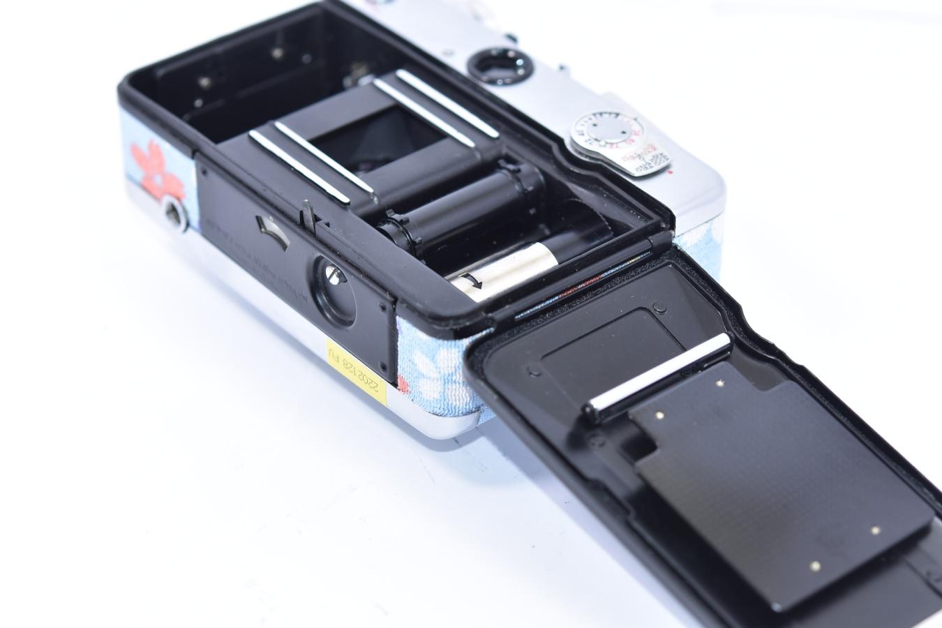 【リメイクカメラ】 FUJICA Half【FUJINON 2.8cm F2.8 レンズ搭載】