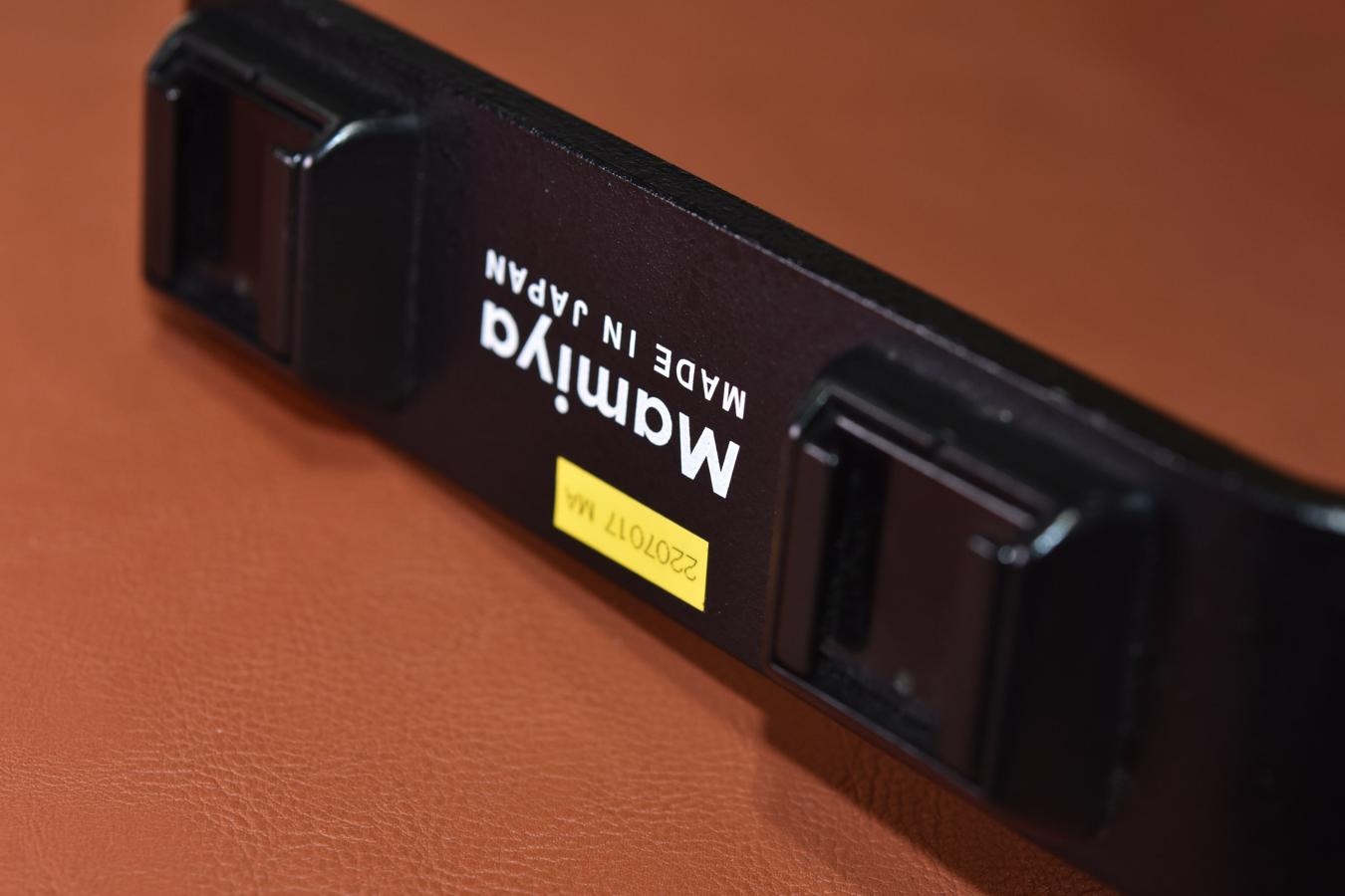 【希 少】Mamiya M645用レフトハンドグリップ 【Mamiya M645 SUPER 時代の物 ホットシュー2個搭載】