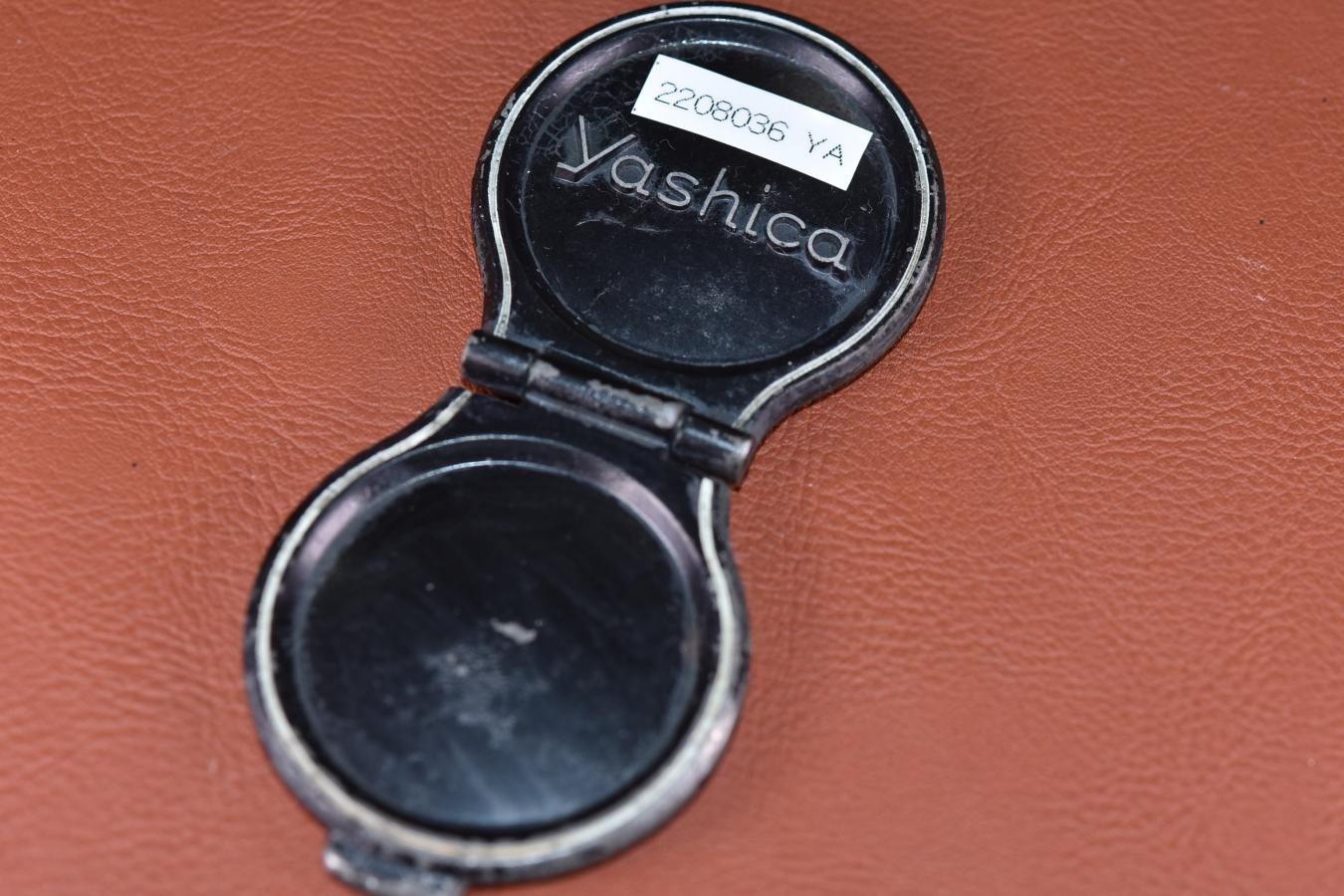 【希 少】Yashica 二眼レフ用レンズキャップ 【YashicaFLEX等用】