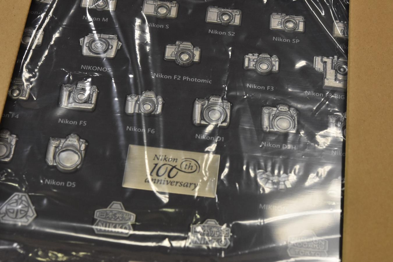 【希 少 新 品 未 使 用】Nikon 100th Anniversary Pin Collection 【Nikon I型〜D5まで 全25種】