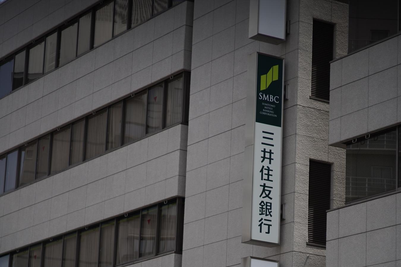 Canon FL 135mm F2.5 純正メタルフード付 【カメラ女子に絶大な人気のオールドレンズ】