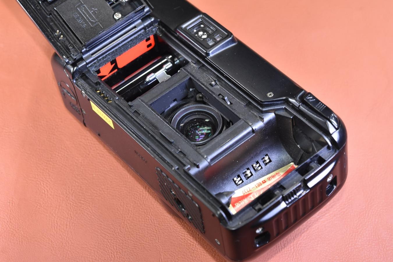 Nikon TW ZOOM 35-70 QUARTZ DATE 【Nikon LENS ZOOM 35-70mm MACRO 搭載】