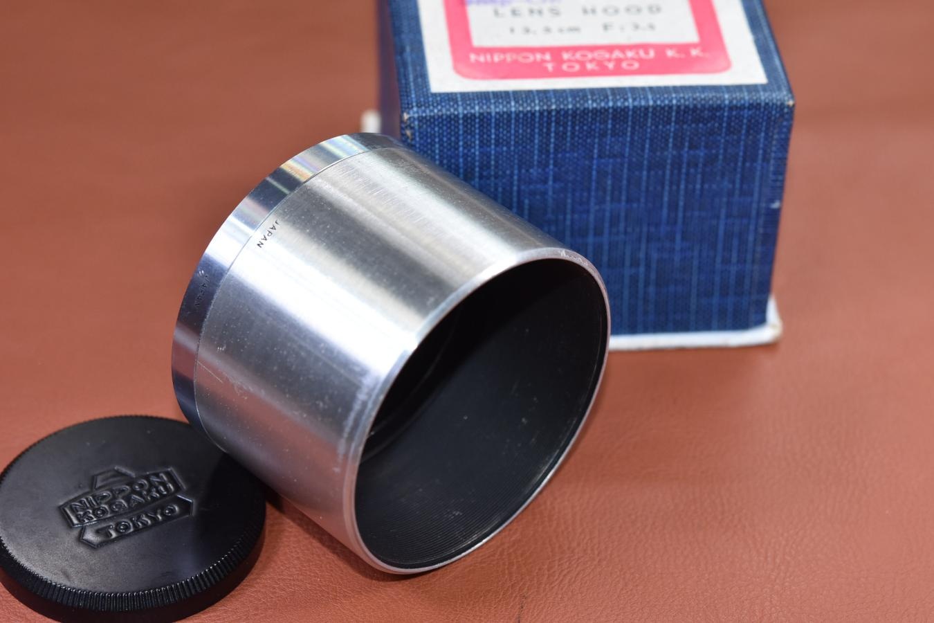 【希 少】NIPPON KOGAKU 13.5cm F3.5 Snap-on LENS HOOD 元箱付 【キレイな物をお探しの方必見!!自信ありの逸品!!】