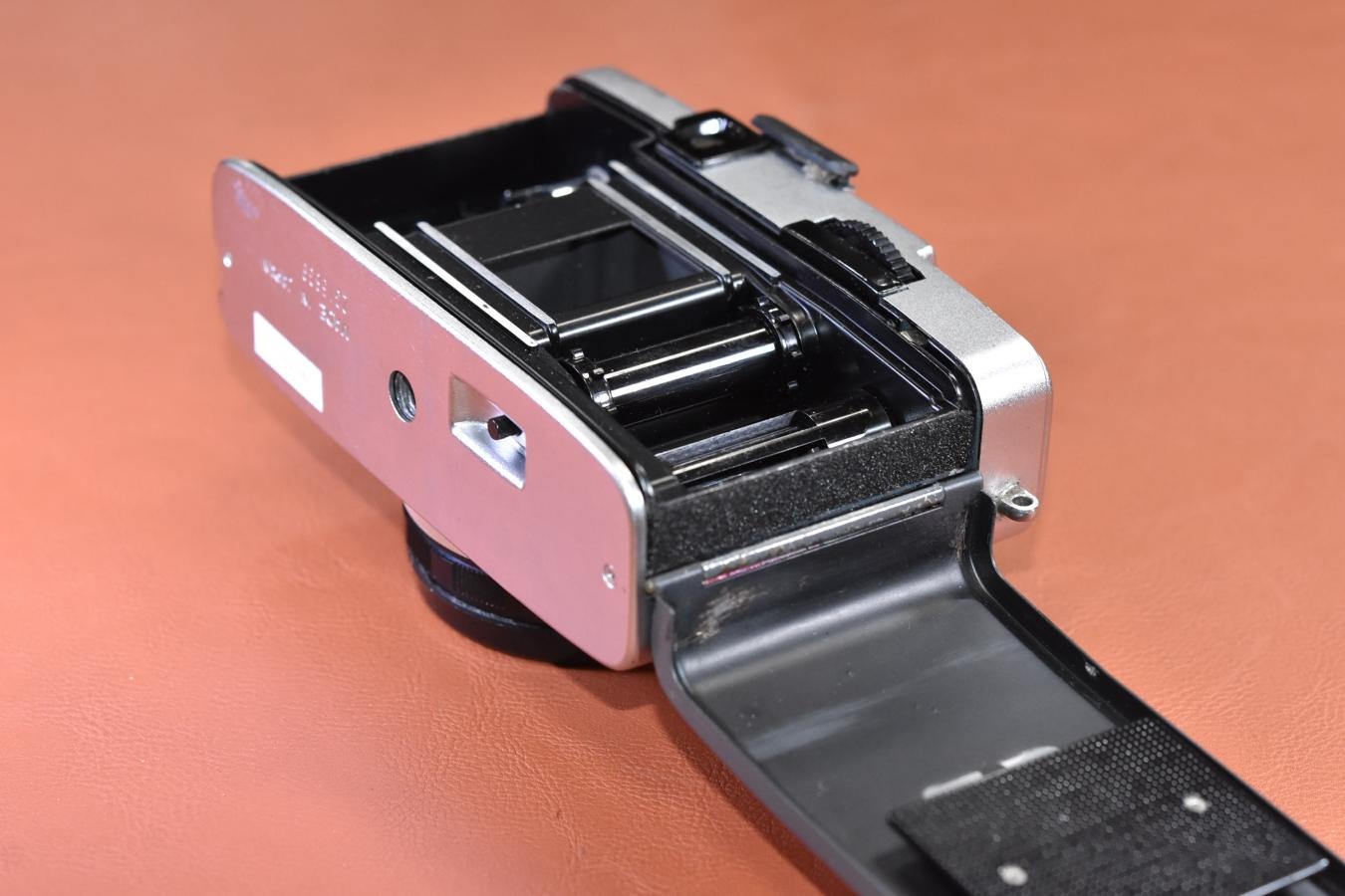 【リメイクカメラ】OLYMPUS PEN EES-2 モルト交換済 【Olympus D.Zuiko 30/2.8 レンズ搭載】