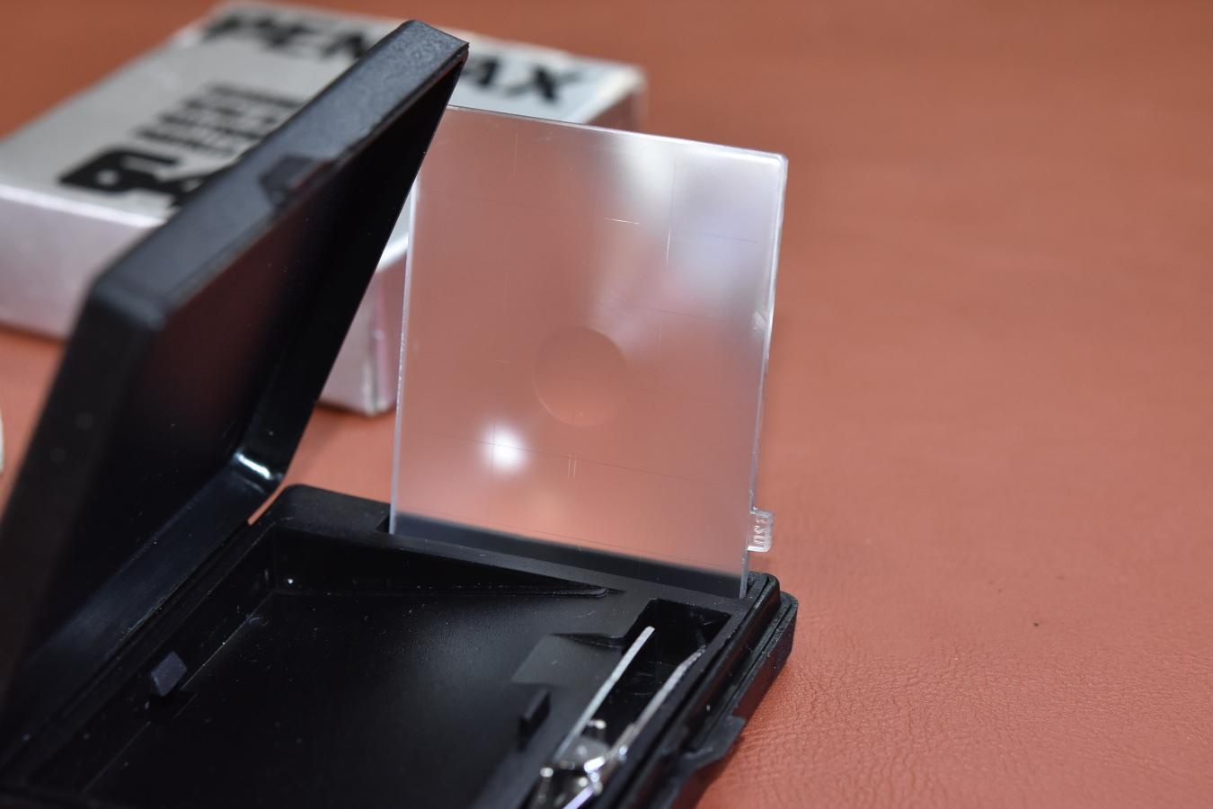 【希 少】PENTAX FOCUSING SCREEN UG-20 元箱付 【PENTAX 645シリーズ用】※キレイな物をお探しの方必見!!自信ありの逸品!!