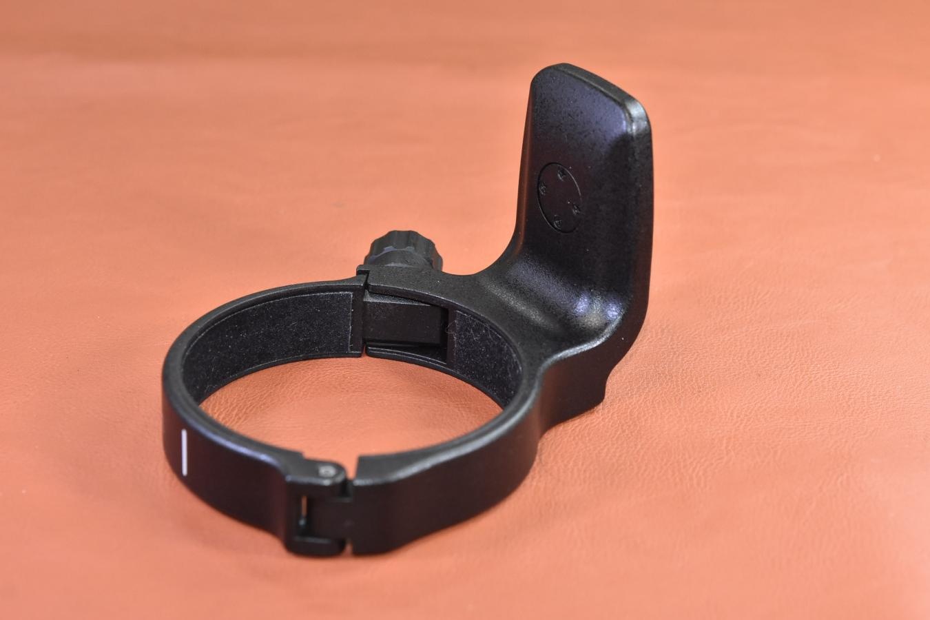 Canon TRIPOD MOUNT RING D (B) 【Canon EF 100/2.8L MACRO IS USM用 定価19800円】※キレイな物をお探しの方必見!!自信ありの逸品!!