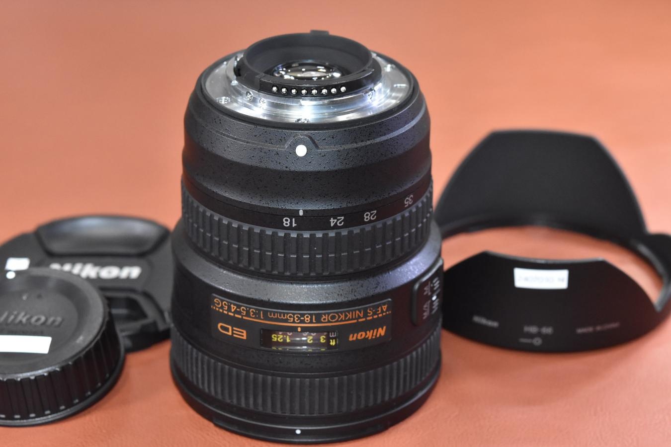AF-S NIKKOR 18-35mm F3.5-4.5G ED 純正フードHB-66付 【キレイな物をお探しの方必見!!自信ありの逸品!!】