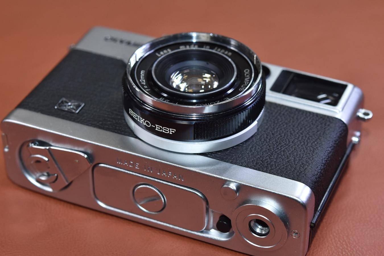 OLYMPUS-35 EC2 モルト交換済【OLYMPUS E.ZUIKO 42/2.8レンズ搭載】