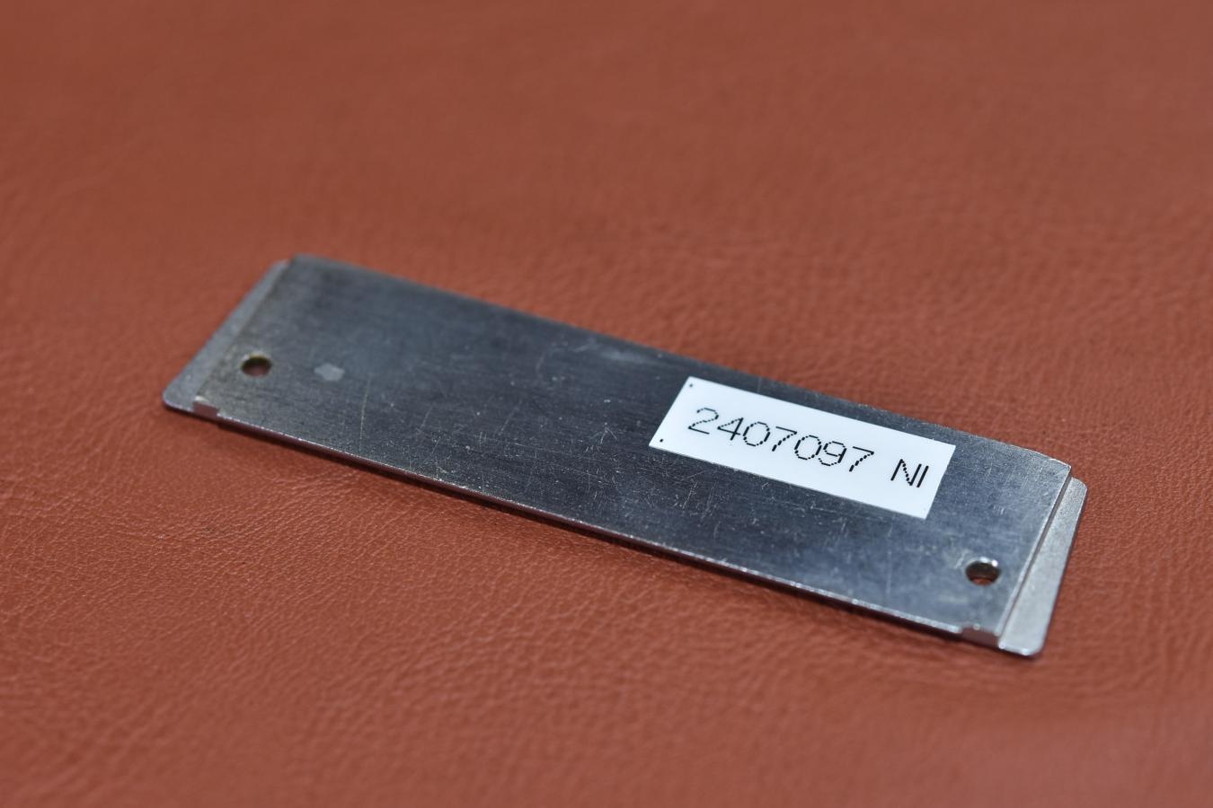 【希 少】Nikon 銘板 Nikon F用【元カメラのきむらカリスマ修理職人 田口由明氏所有放出!!】