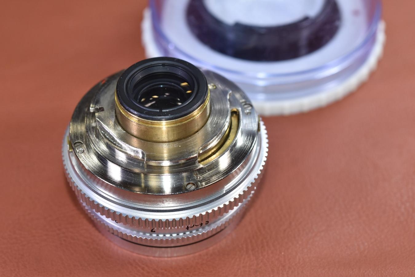 【希 少】Schneider-Kreuznach Retina-Tela-Arton 85mm F4 純正ケース付 【デッケルマウントレンズ】