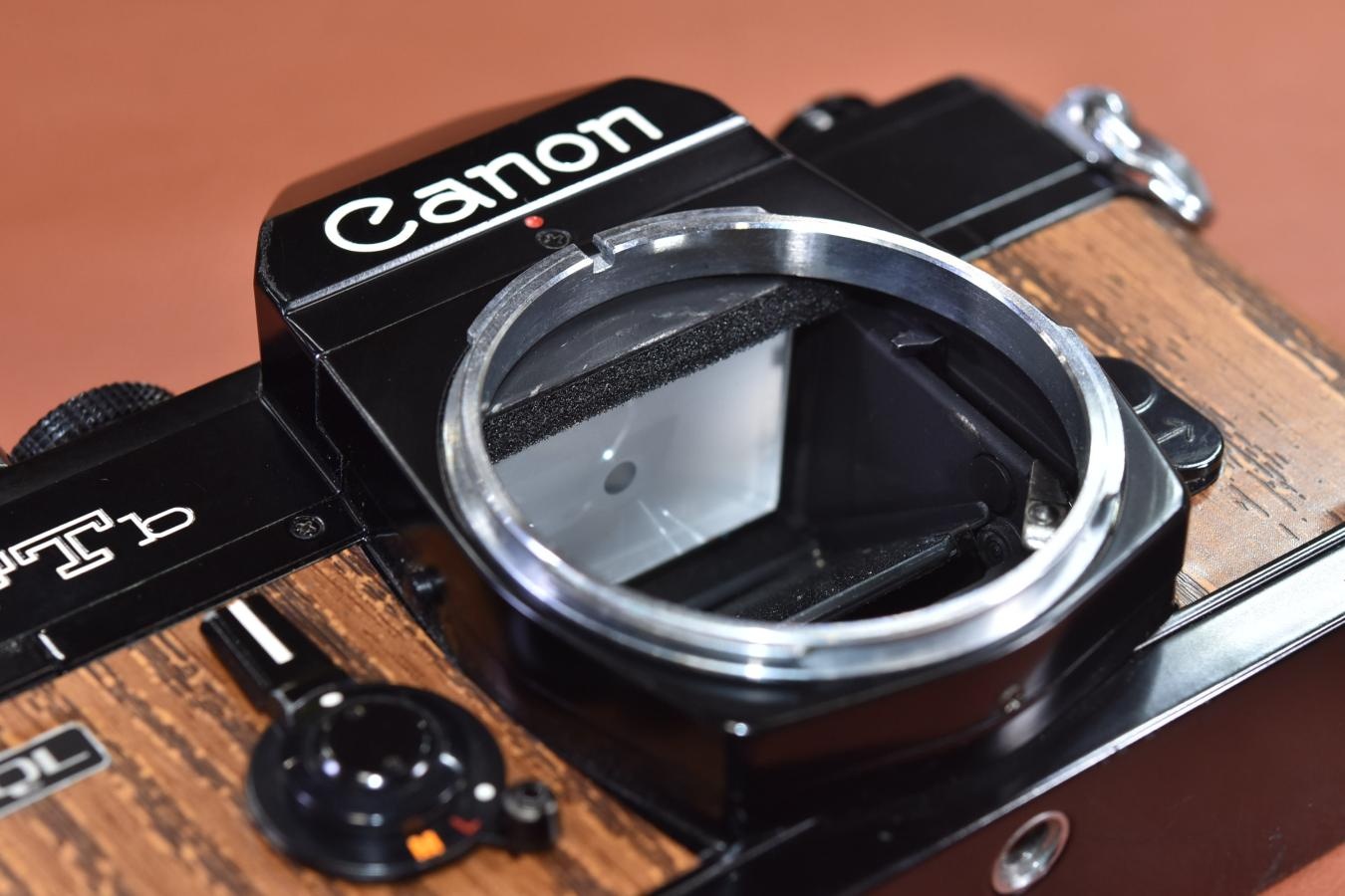 【リメイクカメラ】 Canon FT QL Black 【モルト交換済】