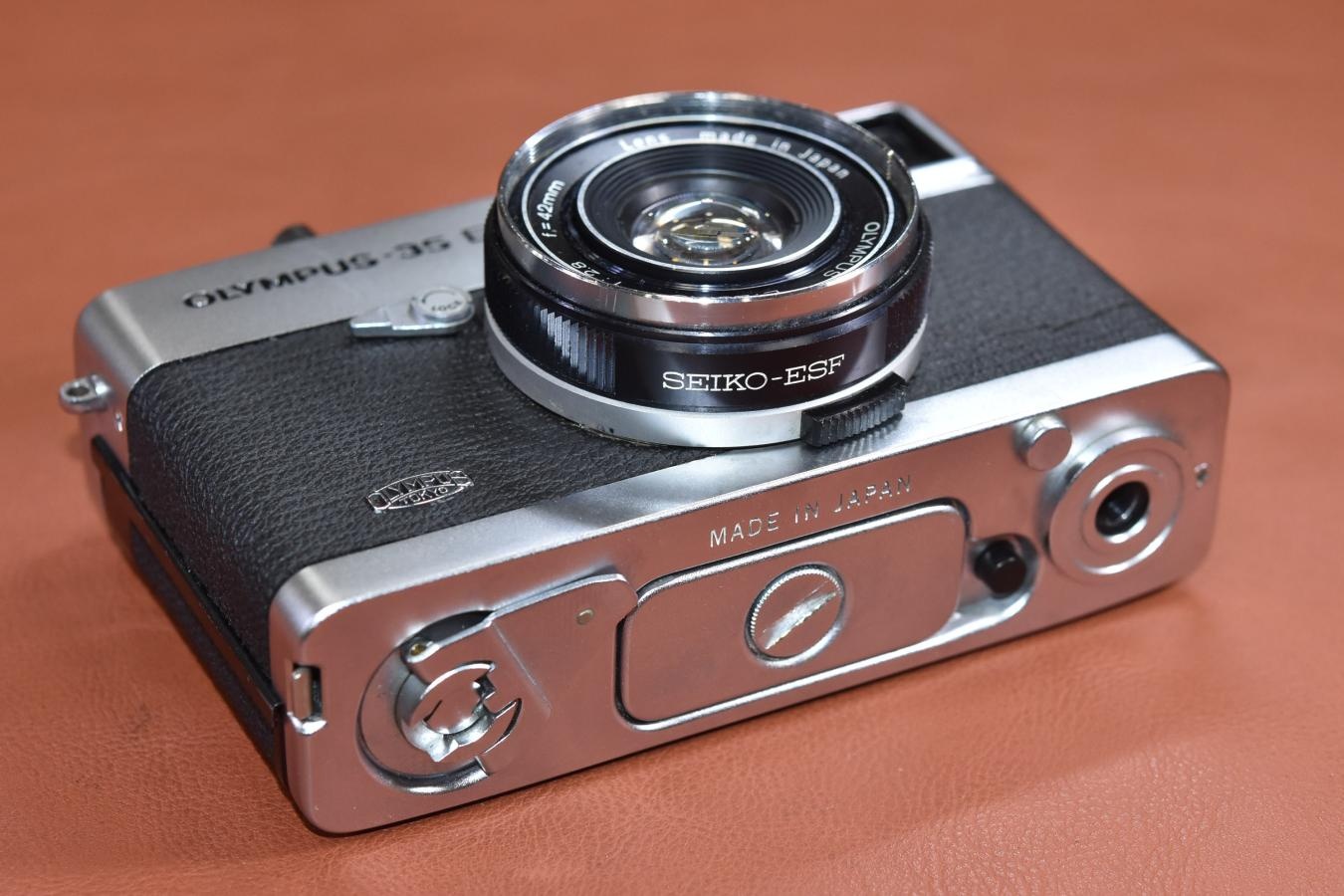 OLYMPUS-35 EC モルト交換済 【OLYMPUS E.ZUIKO 42/2.8 レンズ搭載】