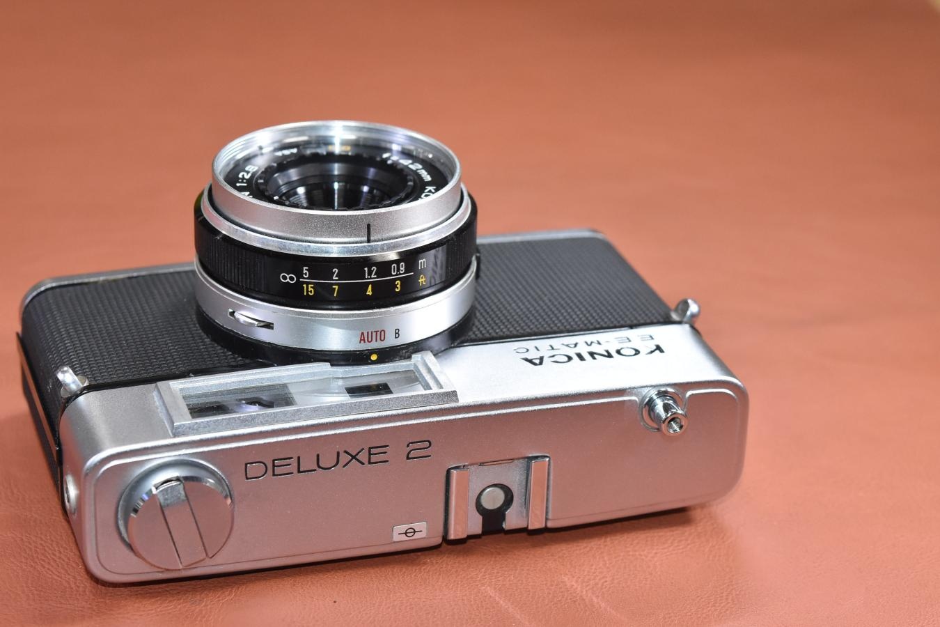 KONICA EE-MATIC DELUXE 2 モルト交換済【KONICA HEXANON 42/2.8レンズ搭載】