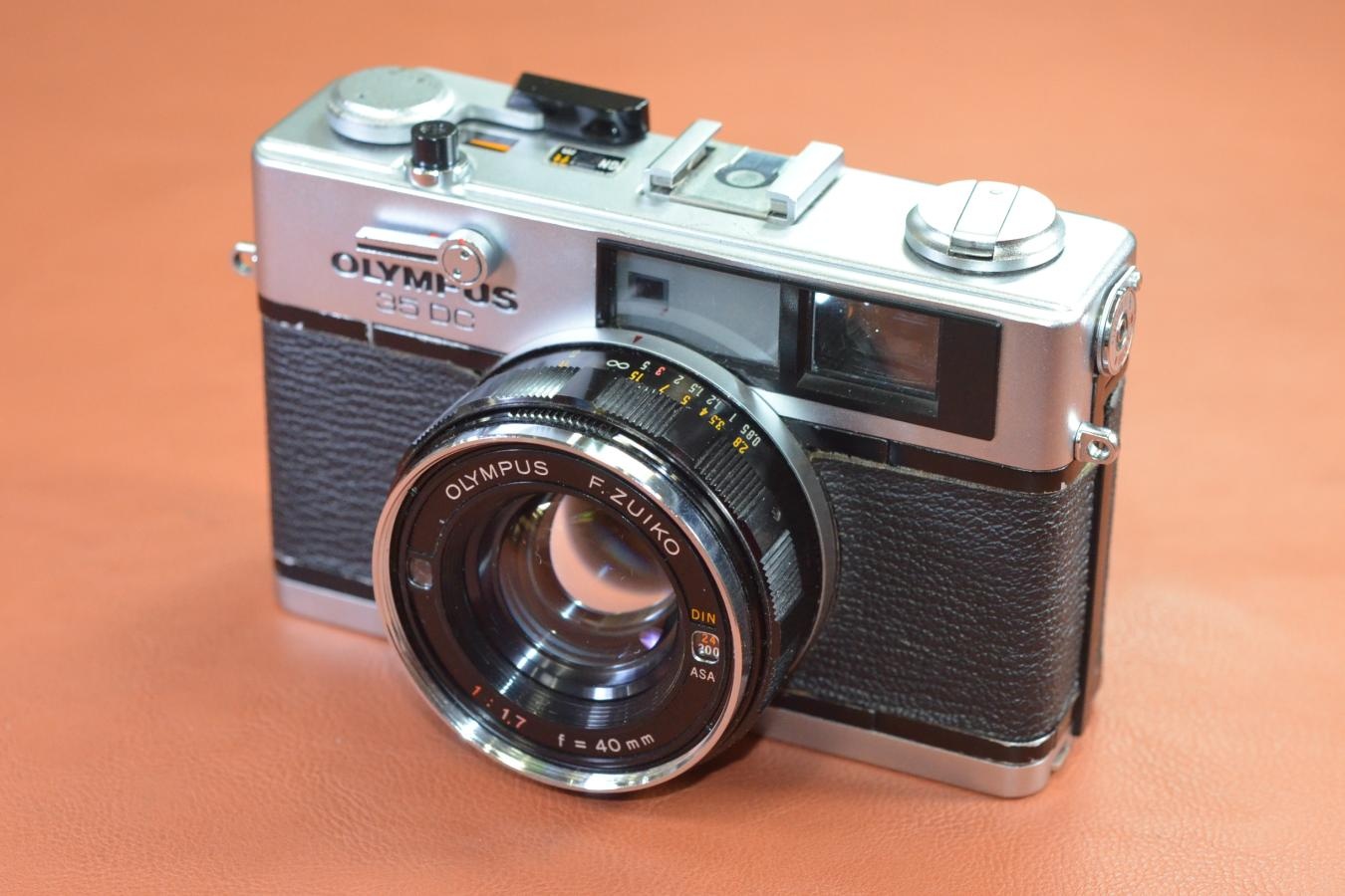 OLMPUS 35 DC【Olmpus F.ZUIKO 40/1.7レンズ搭載】