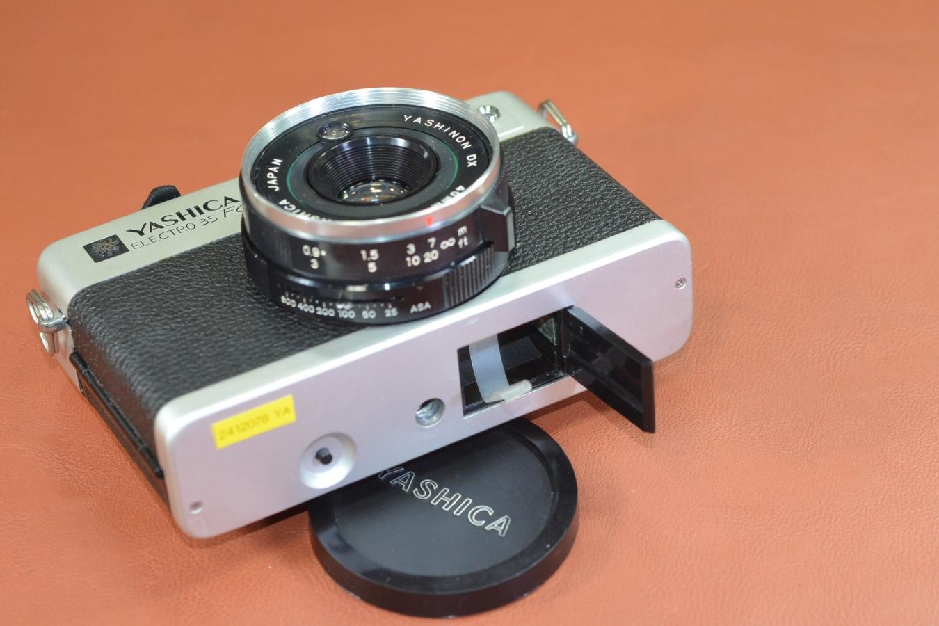 YASHICA ELECTRO 35 FC Silver モルト交換済【YASHINON DX 40/2.8 レンズ搭載】