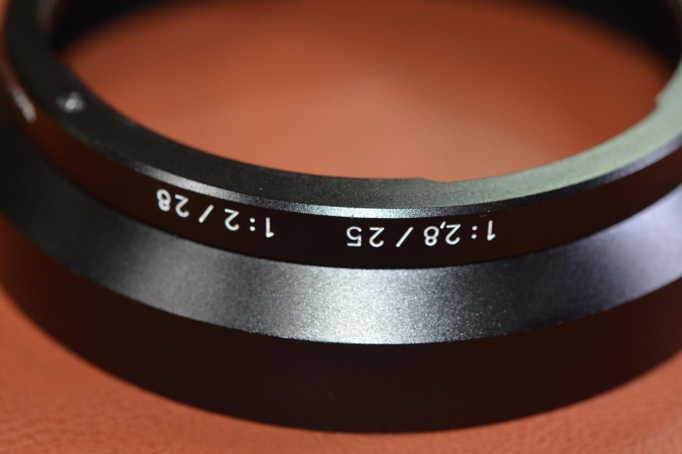 【絶版アクセサリー】Carl Zeiss 1:2.8/25 1:2/28 Lens Shade 【Distagon T*25/2.8、28/2 ZF、ZE等用】