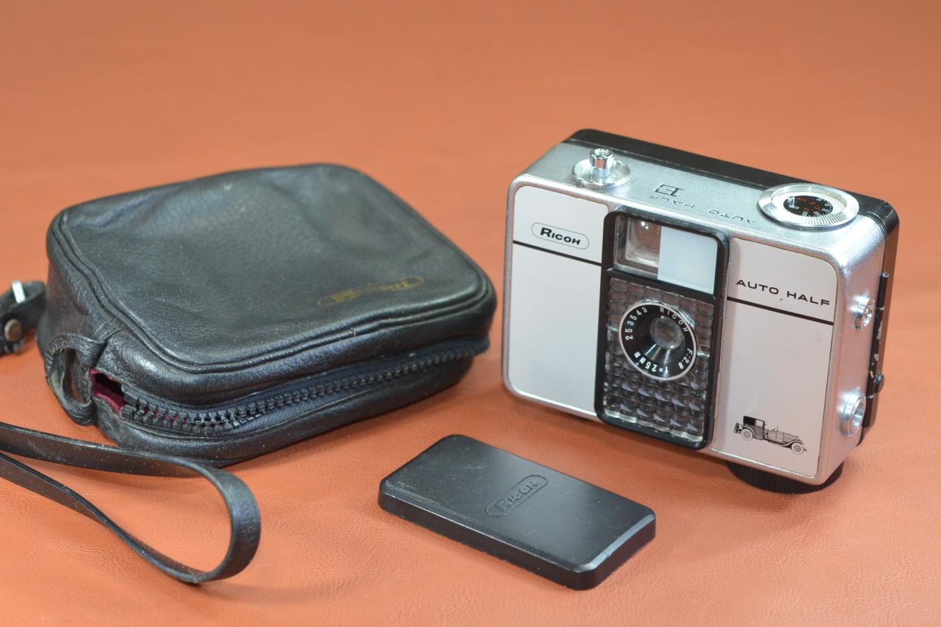【希 少】RICOH AUTO HALF E Classic Car モルト交換済 【純正ケース、ストラップ、キャップ付】