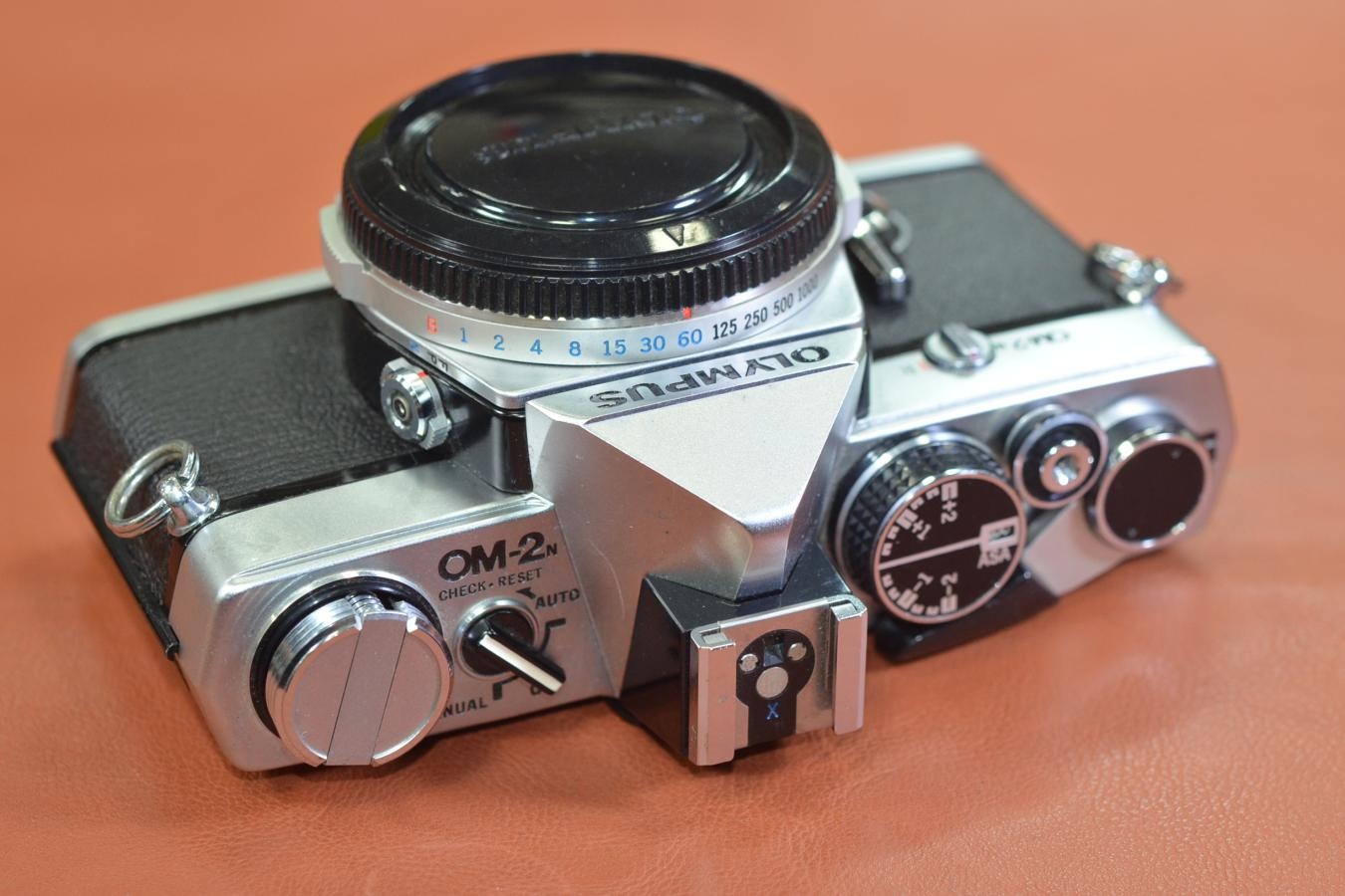 OLYMPUS OM-2N Silver モルト交換済【純正アクセサリーシュー4型付】