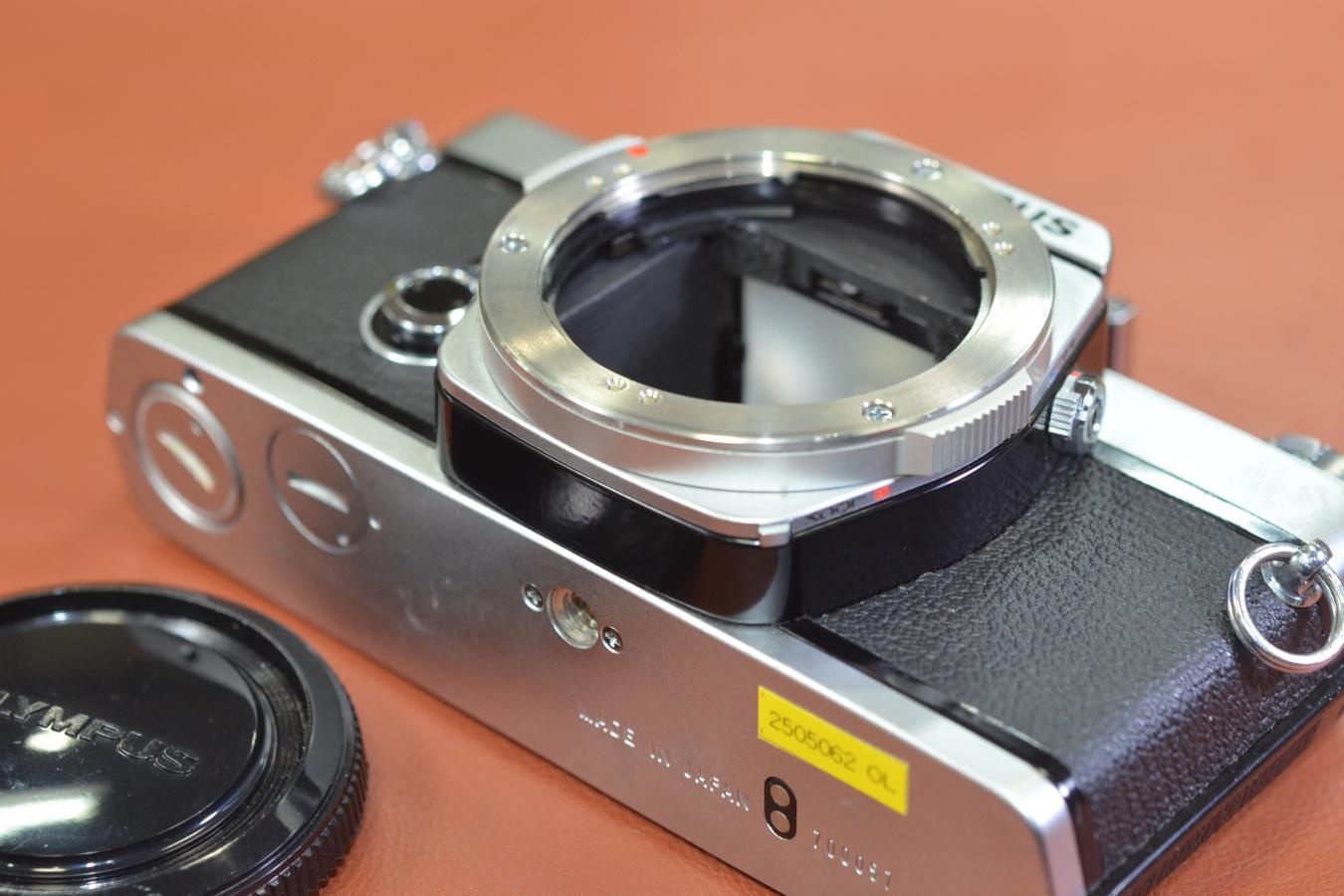 OLYMPUS OM-2N Silver モルト交換済【純正アクセサリーシュー4型付】