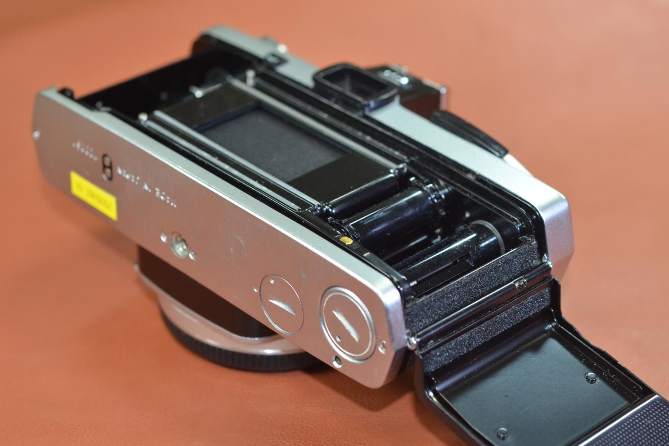 OLYMPUS OM-2N Silver モルト交換済【純正アクセサリーシュー4型付】