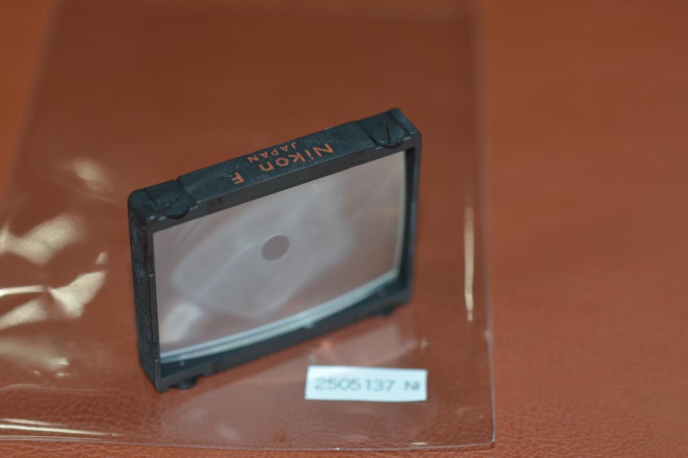 【希 少】Nikon FOCUSING SCREEN C型赤文字【Nikon F、F2用】