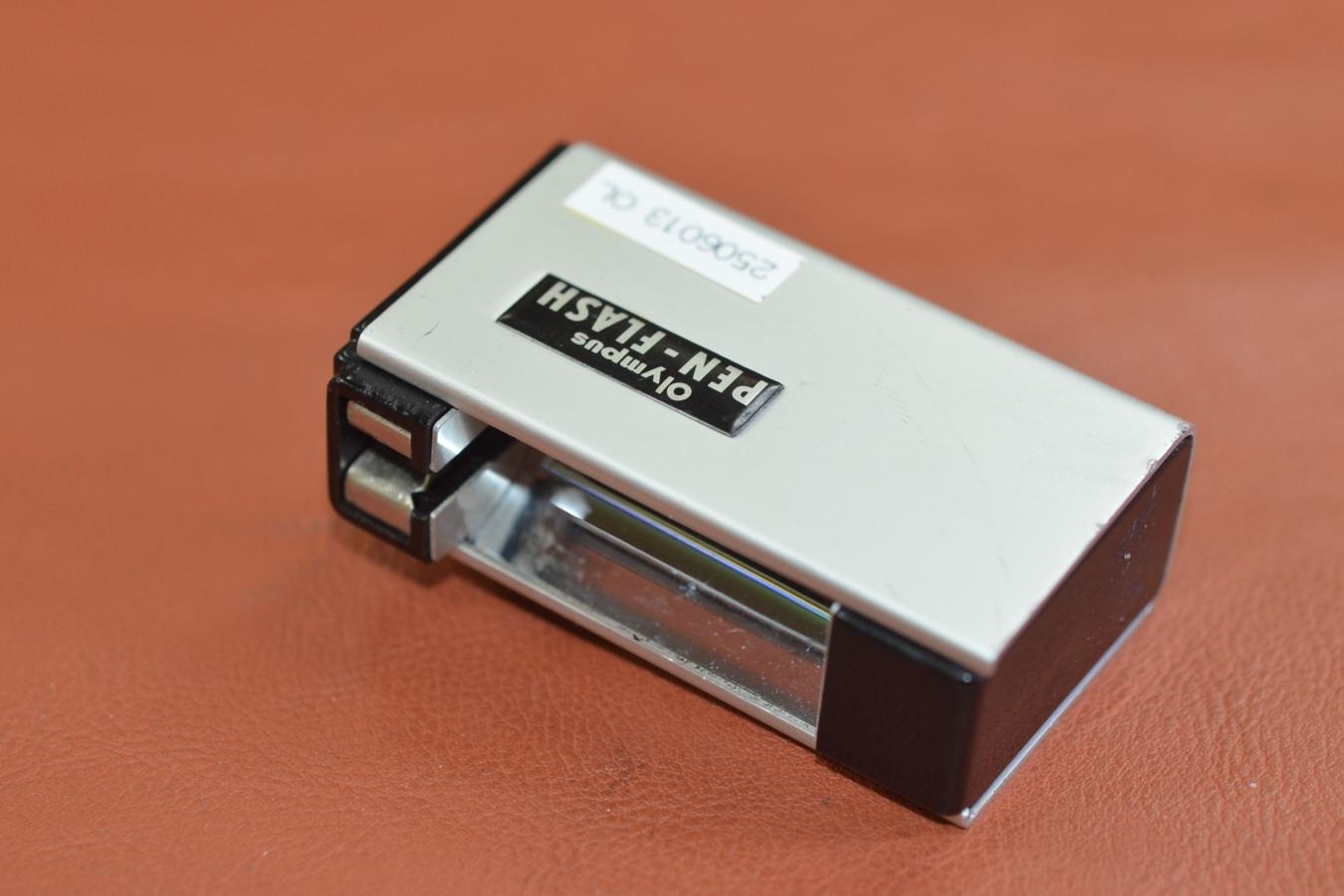 【絶版アクセサリー】Olympus PEN-FLASH CL