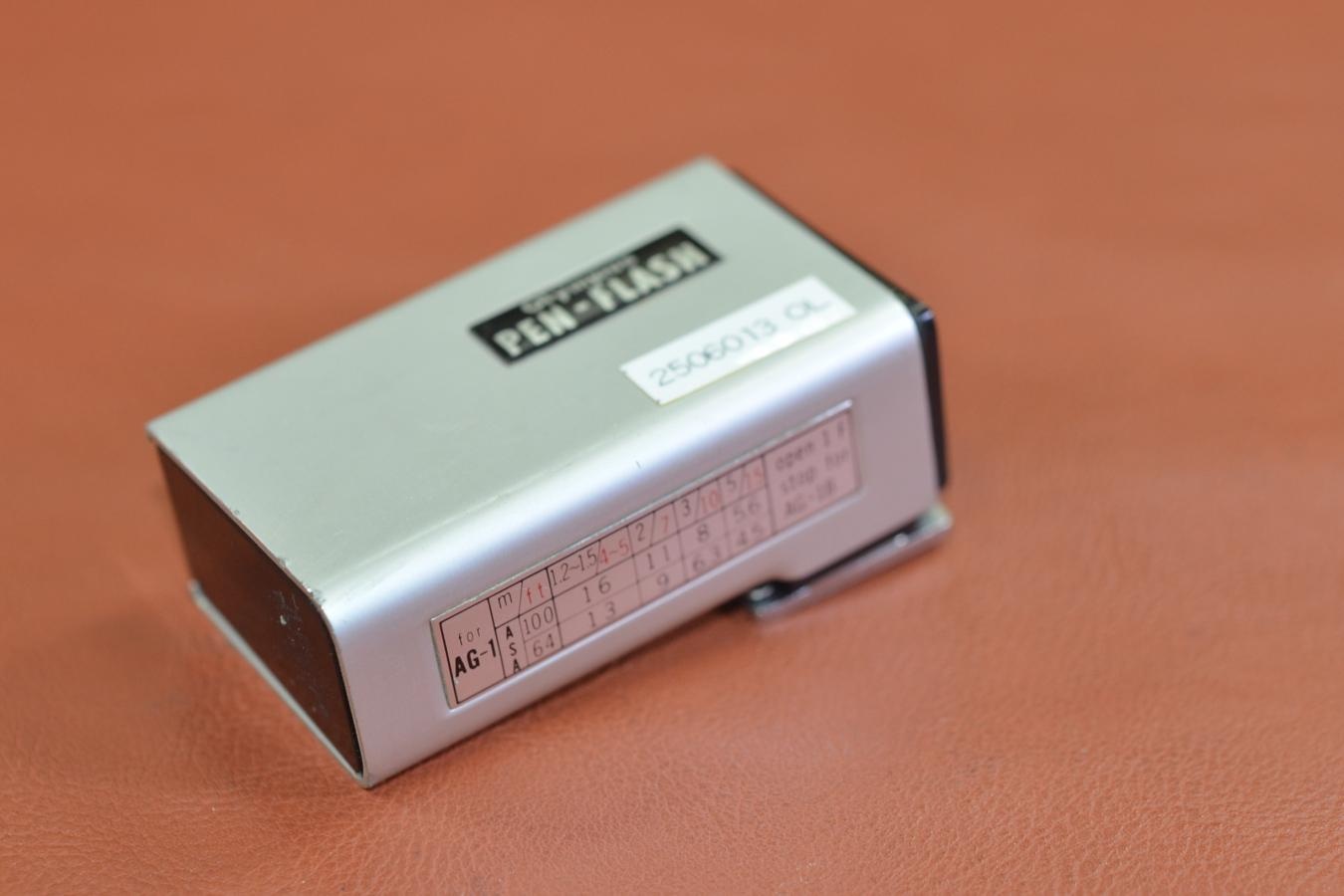 【絶版アクセサリー】Olympus PEN-FLASH CL