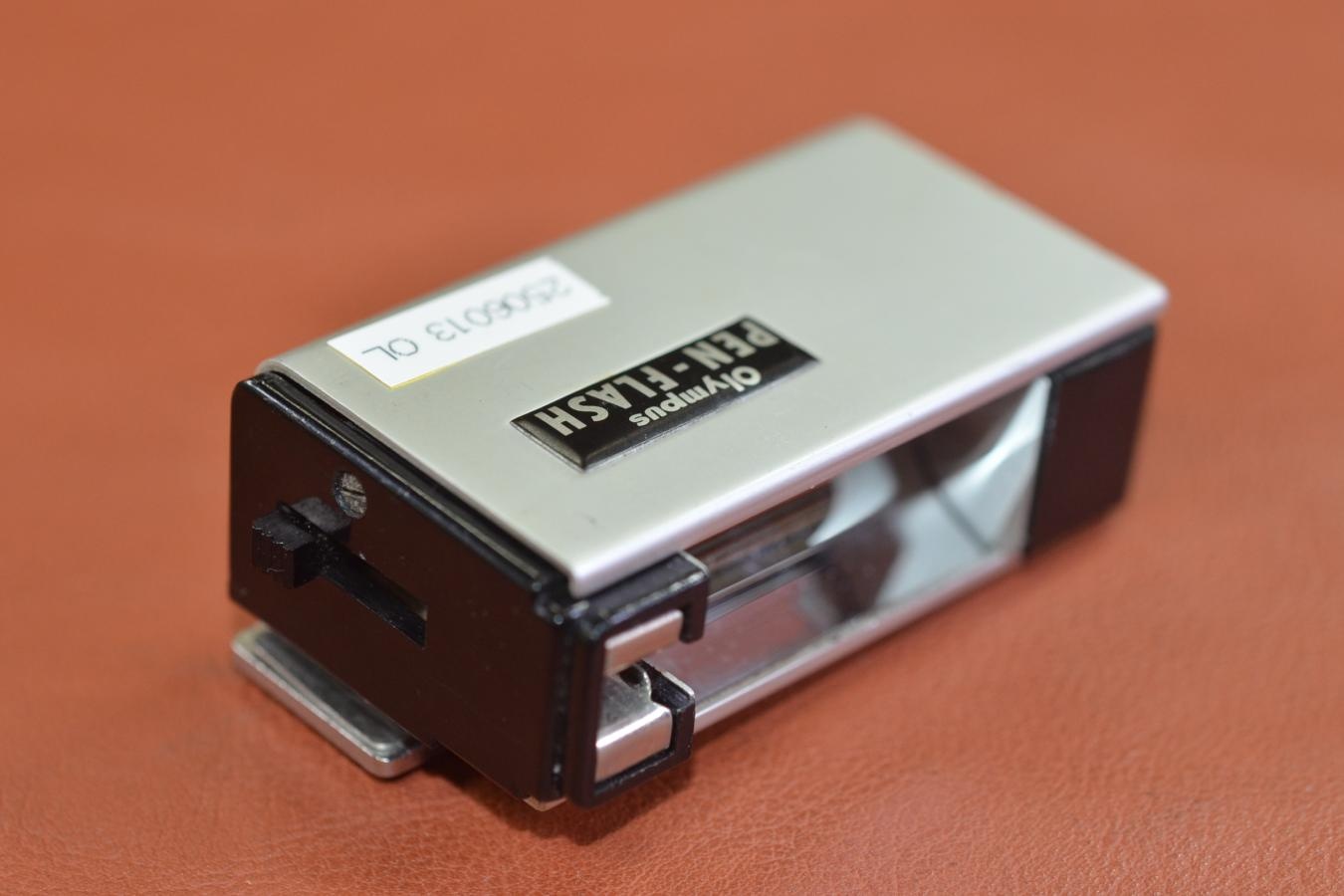 【絶版アクセサリー】Olympus PEN-FLASH CL