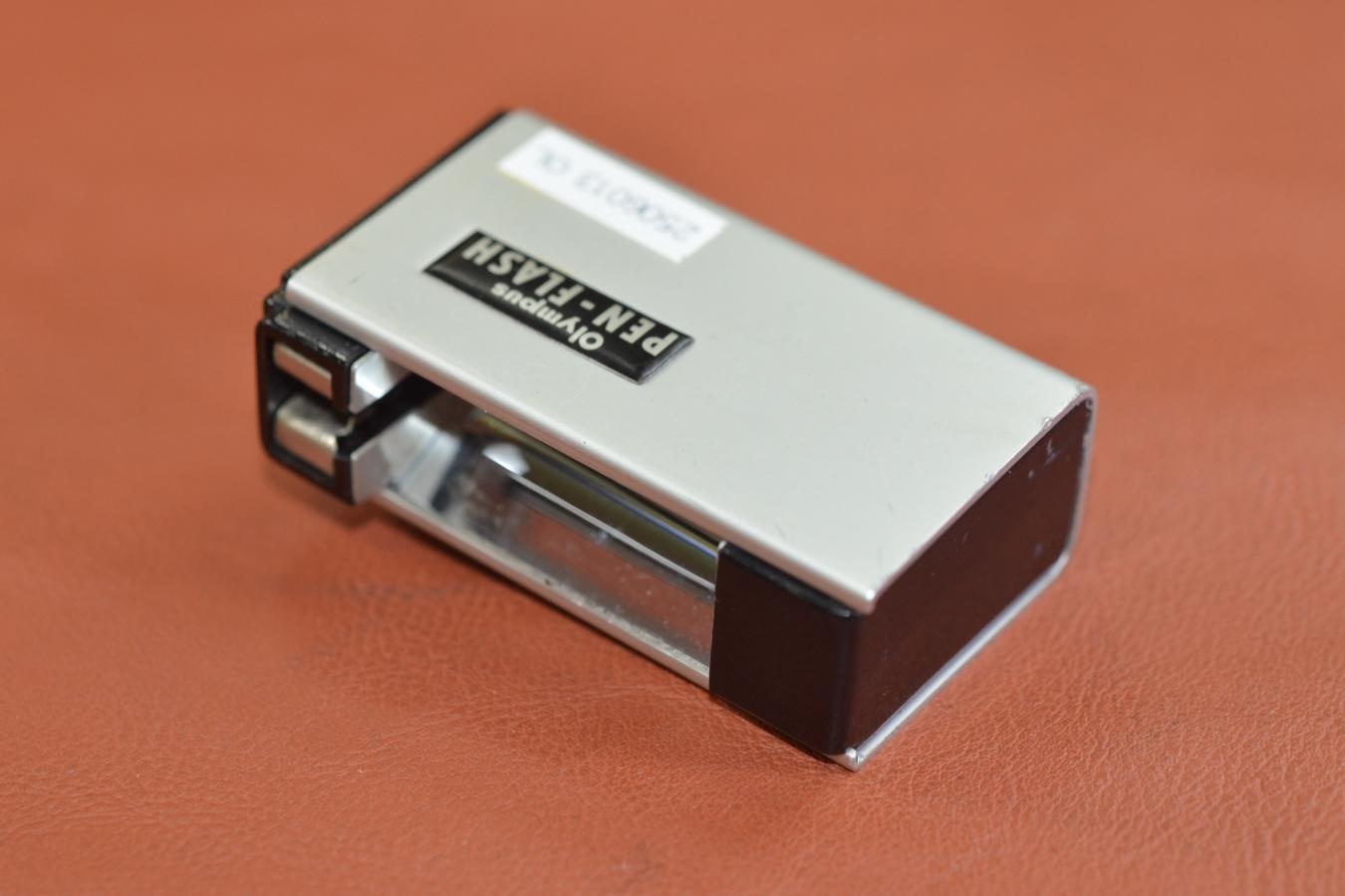 【絶版アクセサリー】Olympus PEN-FLASH CL