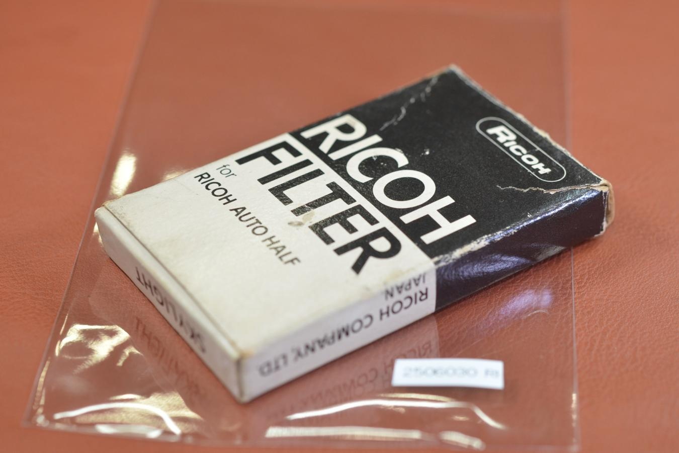 【絶版アクセサリー】RICOH SKYLIGHT FILTER 【RICOH AUTO HALF用】※キレイな物をお探しの方必見!!自信ありの逸品!!