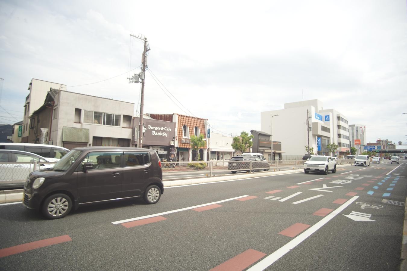 COSINA AF 19-35mm F3.5-4.5 MC 純正フード付【Canon EFマウントレンズ】