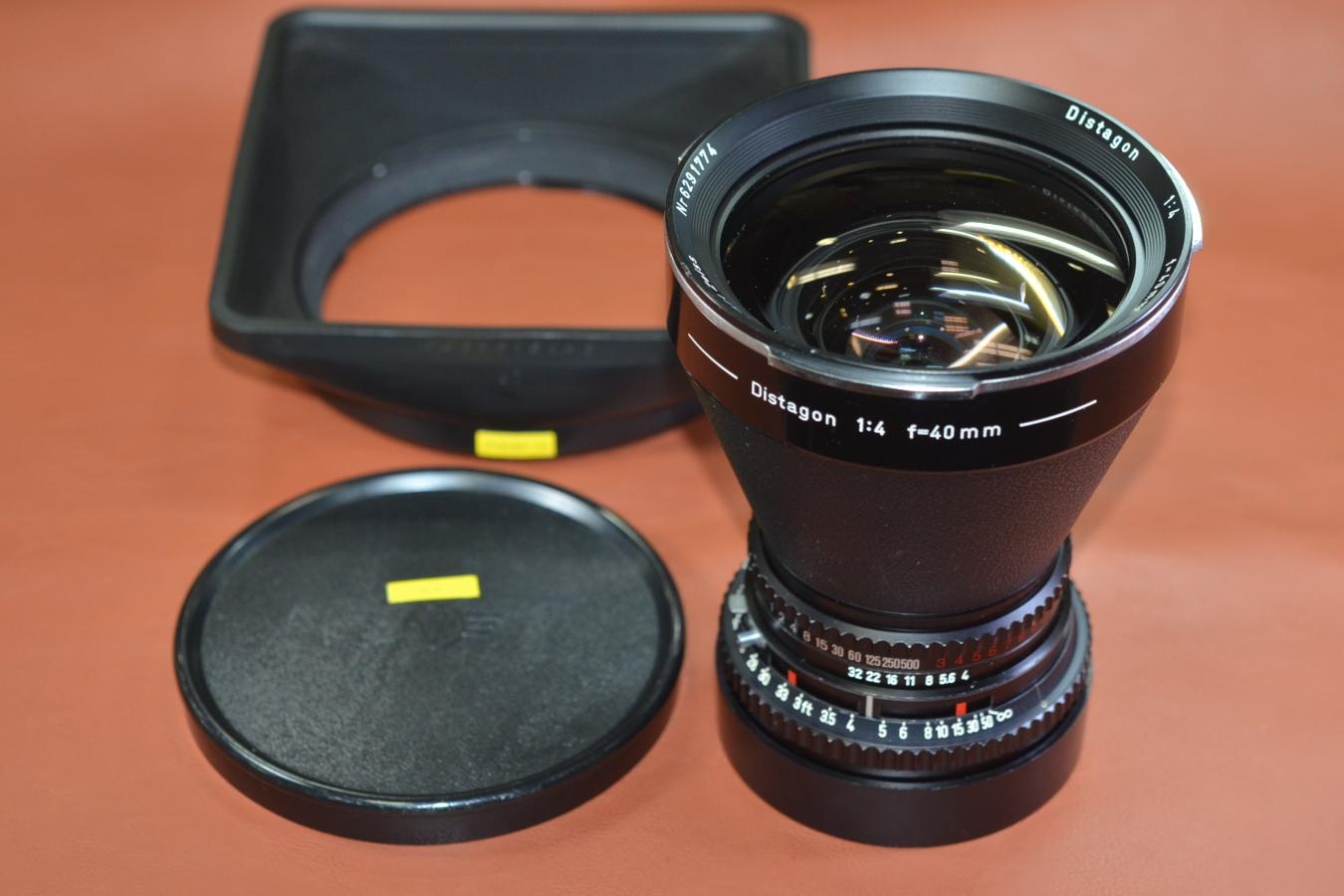 HASSELBLAD C Distagon T* 40mm F4 純正フード付 【キレイな物をお探しの方必見!!自信ありの逸品!!】