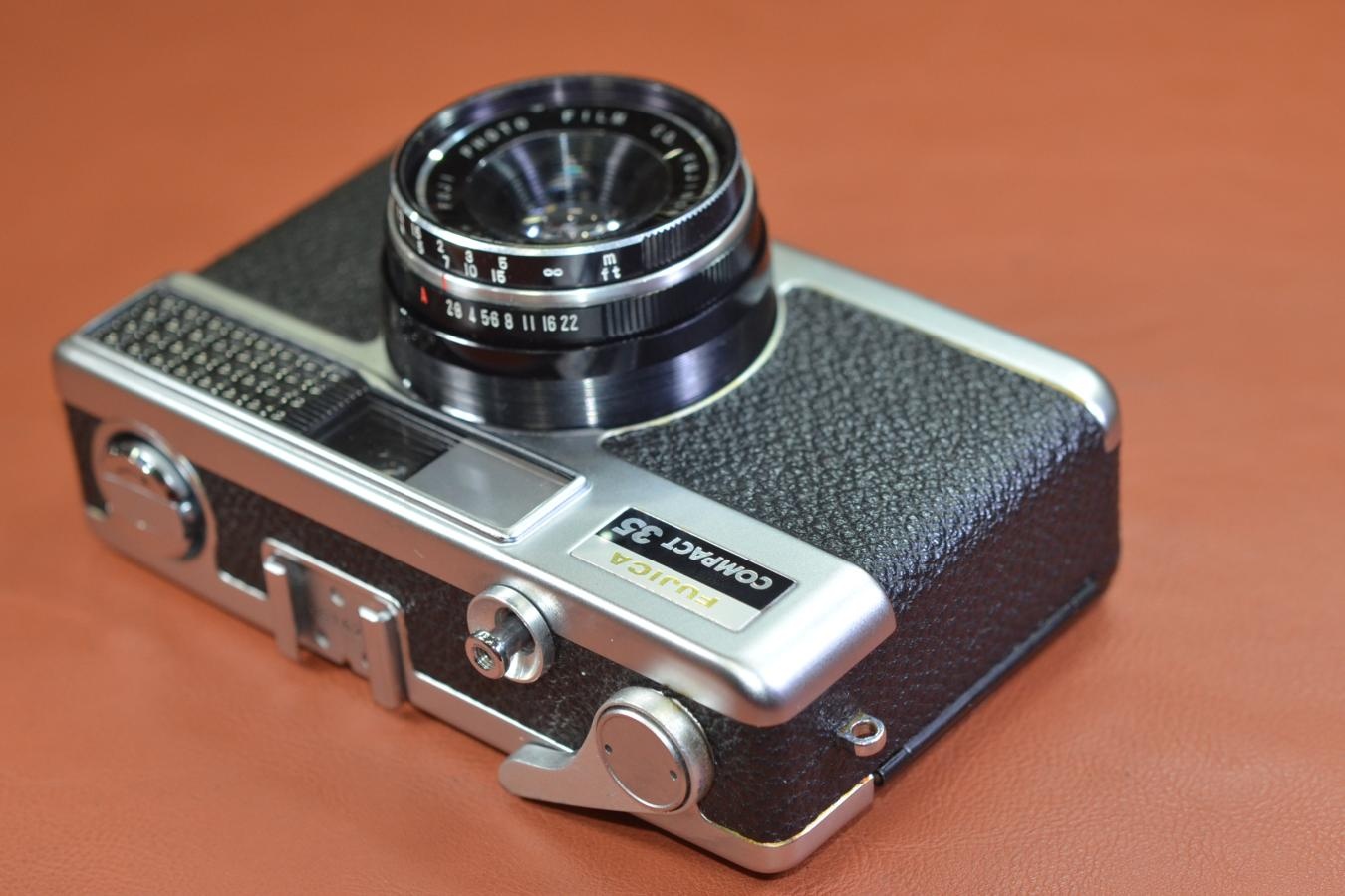 FUJICA COMPACT 35 モルト交換済 【FUJINON 3.8cm F2.8 レンズ搭載】