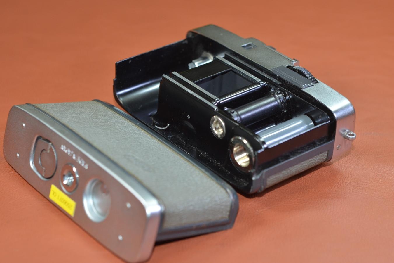 OLYMPUS PEN 初期型 モルト交換済 【Olympus D.Zuiko 2.8cm F3.5 レンズ搭載】