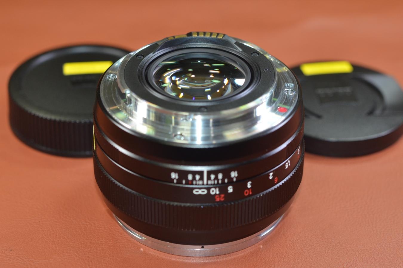Carl Zeiss Planar T*50mm F1.4 ZE 【Canon EF用】※キレイな物をお探しの方必見!!自信ありの逸品!!