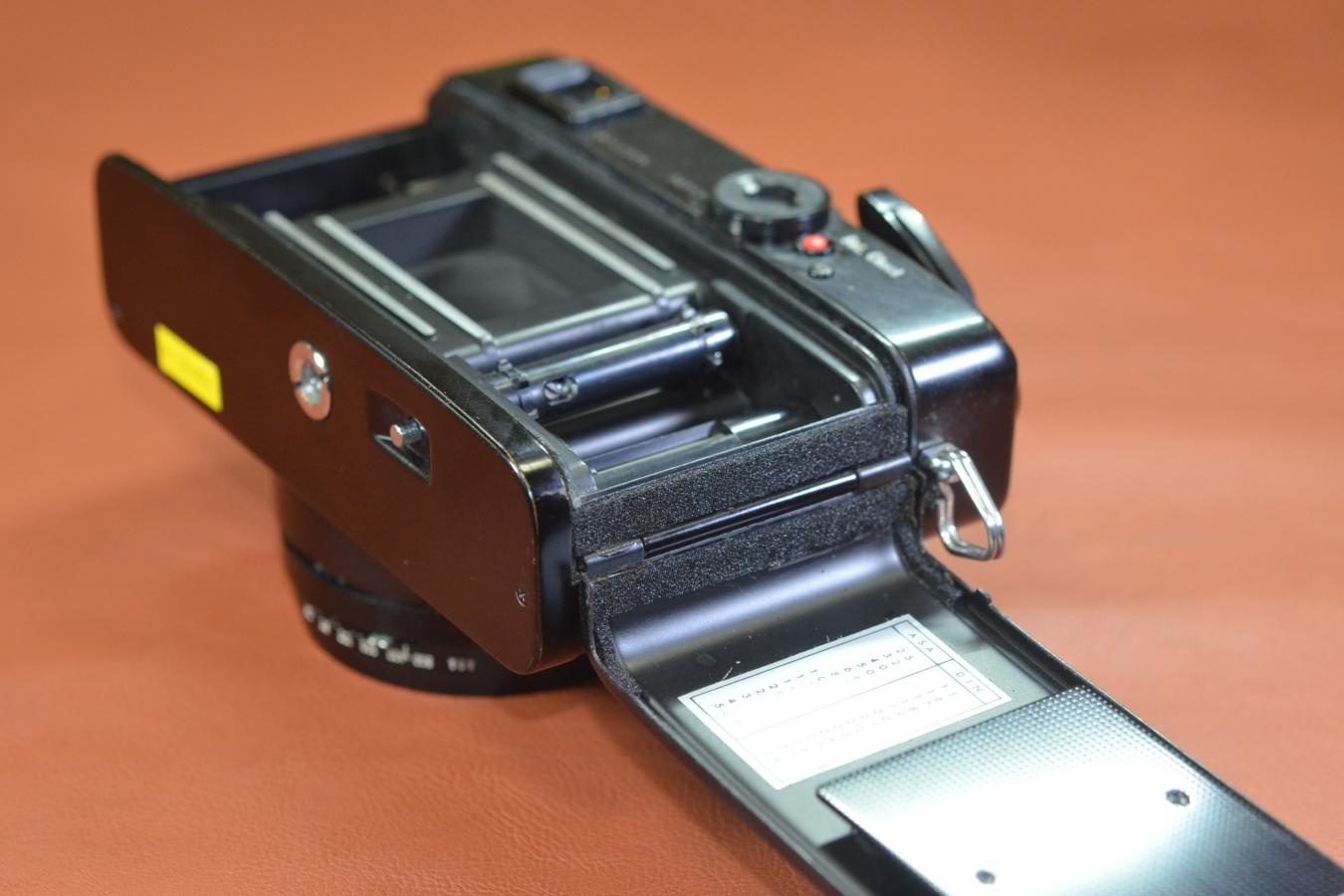 YASHICA ELECTRO 35 CC Black モルト交換済 【YASHICA COLOR-YASHINON DX 35/1.8 レンズ搭載】