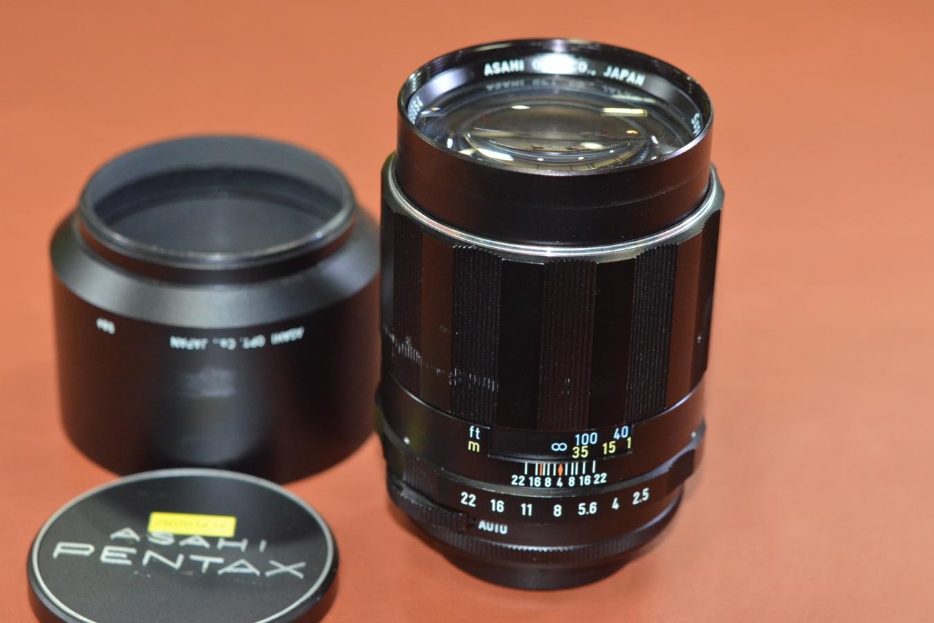 【B級特価品】 PENTAX Super-Multi-Coated-TAKUMAR 135mm F2.5 純正メタルフード付 【M42マウントレンズ】
