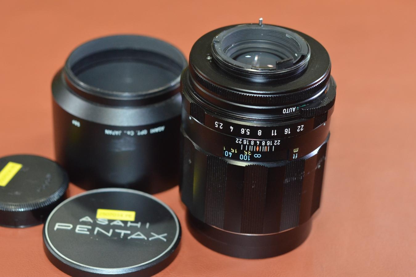 【B級特価品】 PENTAX Super-Multi-Coated-TAKUMAR 135mm F2.5 純正メタルフード付 【M42マウントレンズ】