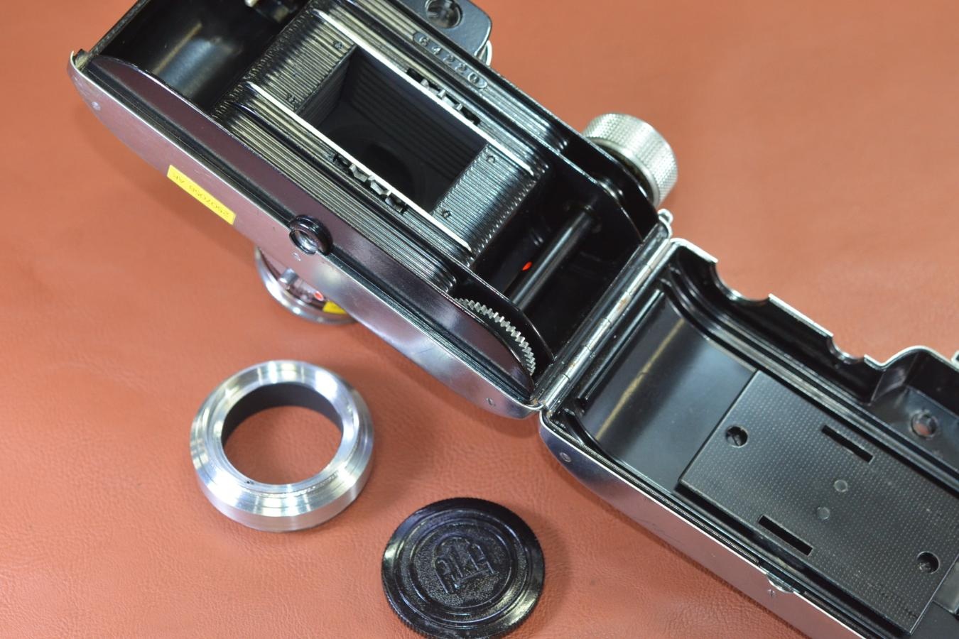 【希 少】AKARETTE II Schneider-Kreuznach Radionar 50/3.5付 【特注AKTマウント→LEICA Lマウント変換アダプター付】